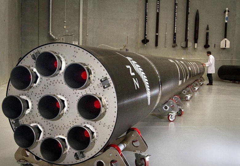 Не только SpaceX может возвращать первую ступень ракеты. Rocket Lab впервые осуществила это со своей ракетой Electron